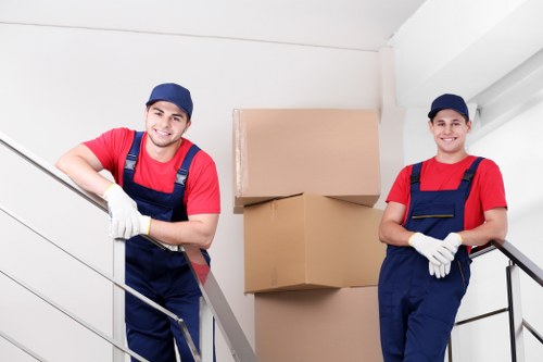 Storage units and organized space solutions in Hounslow